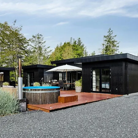 Nordic Vibe At Kattegat's Calm Coast Feriehus