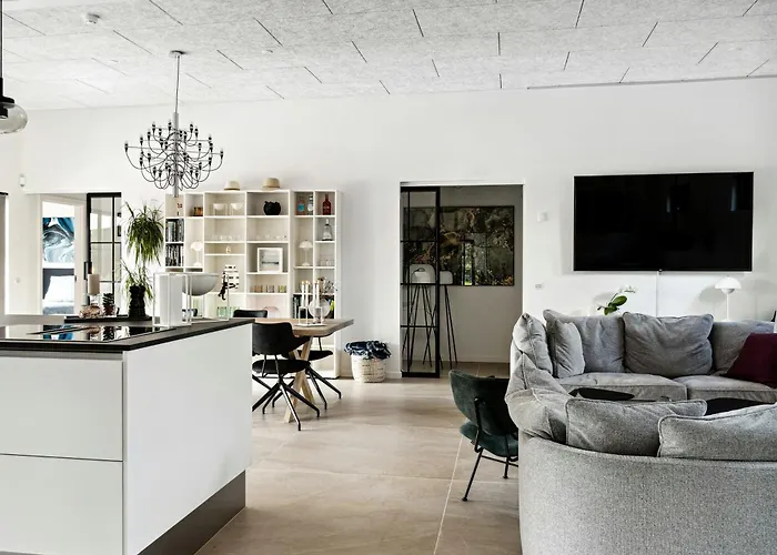 Nordic Vibe At Kattegat's Calm Coast Hals