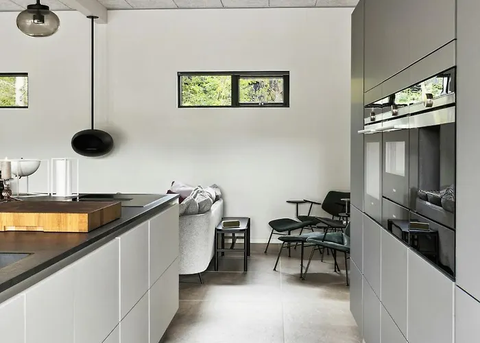 Nordic Vibe At Kattegat's Calm Coast Feriehus